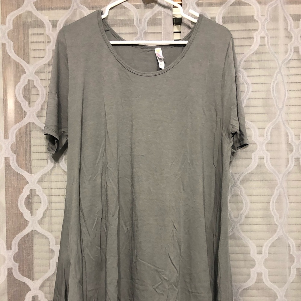 LuLaRoe Perfect T